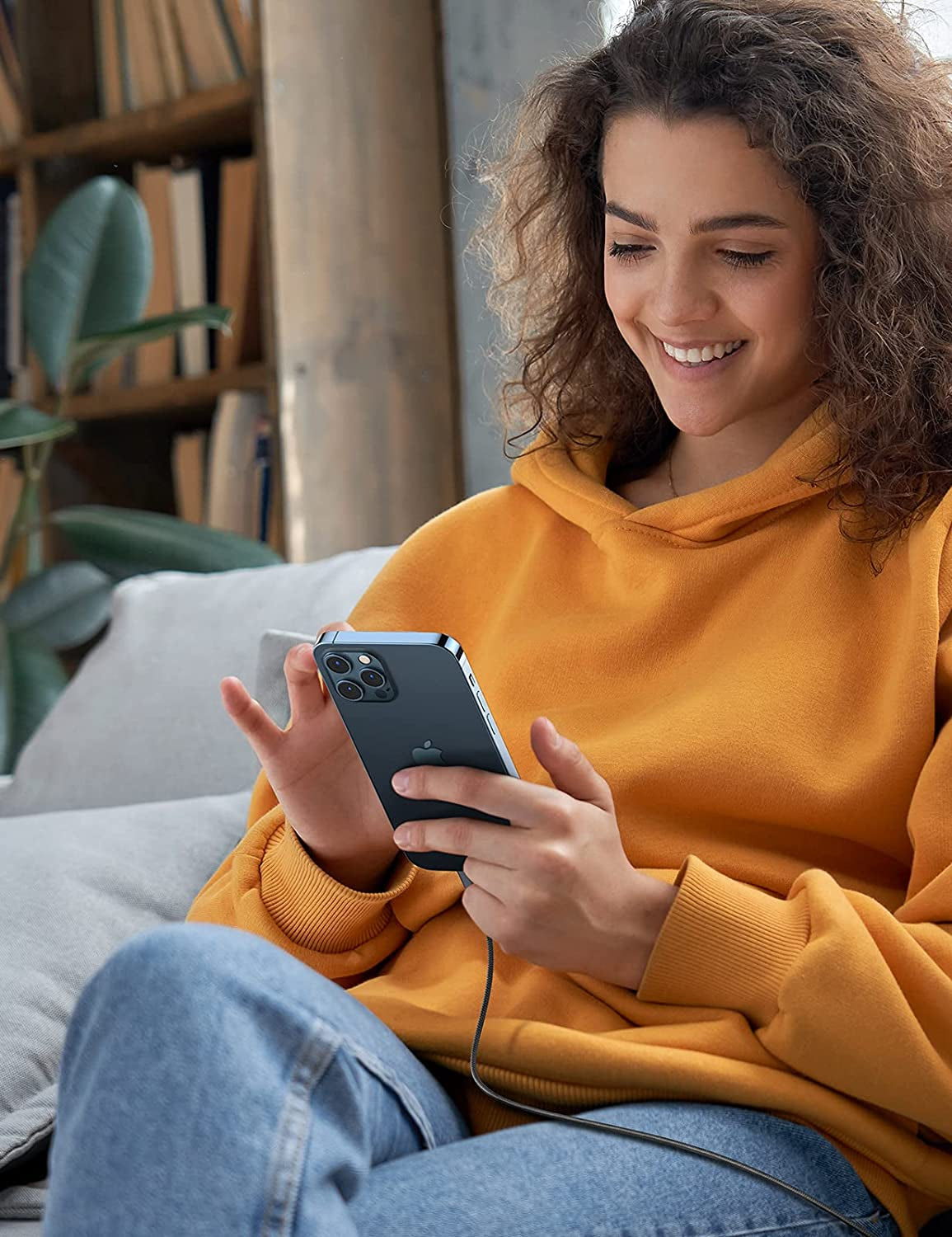 USB-C to Lightning Cable 6FT [Apple MFi Certified] – Fast Charging Cord Compatible with iPhone 14/13/12/11/XS/XR/X/8 Series, iPad, AirPods Pro & More